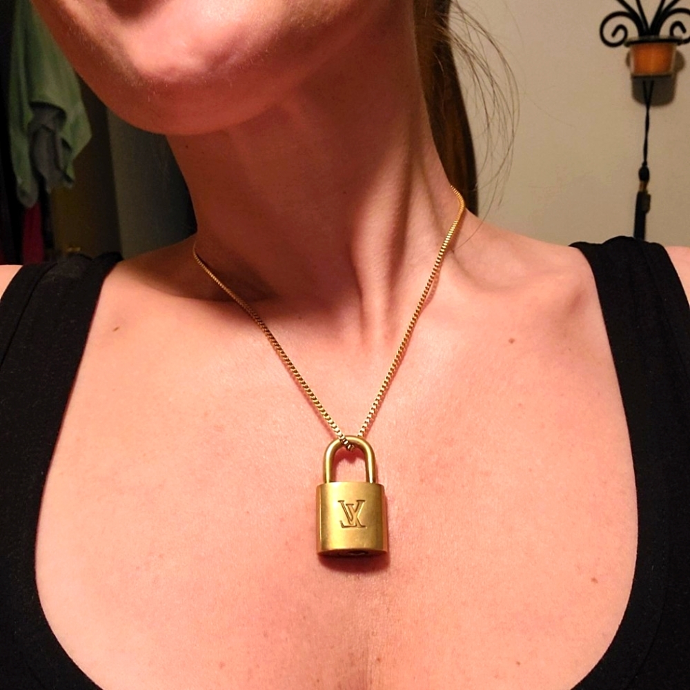 LV lock necklace with key #323